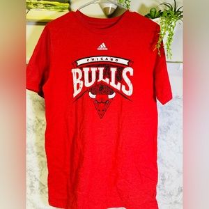 ADIDAS Chicago Bulls T Shirt Boys Size XL(18)